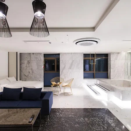 Stayrak Hotel