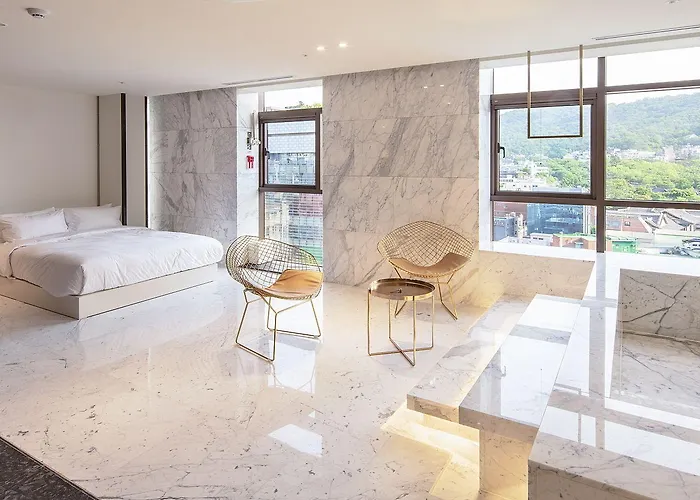 Stayrak Hotel