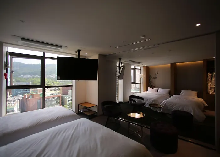 Stayrak Hotel