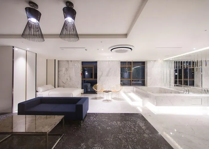 Stayrak Hotel